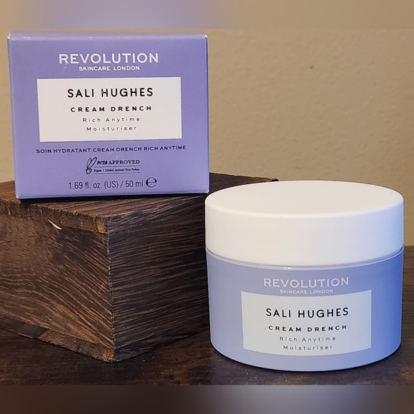 REVOLUTION SALI HUGHES CREAM DRENCH MOISTURISER, NIB - Picture 5 of 5